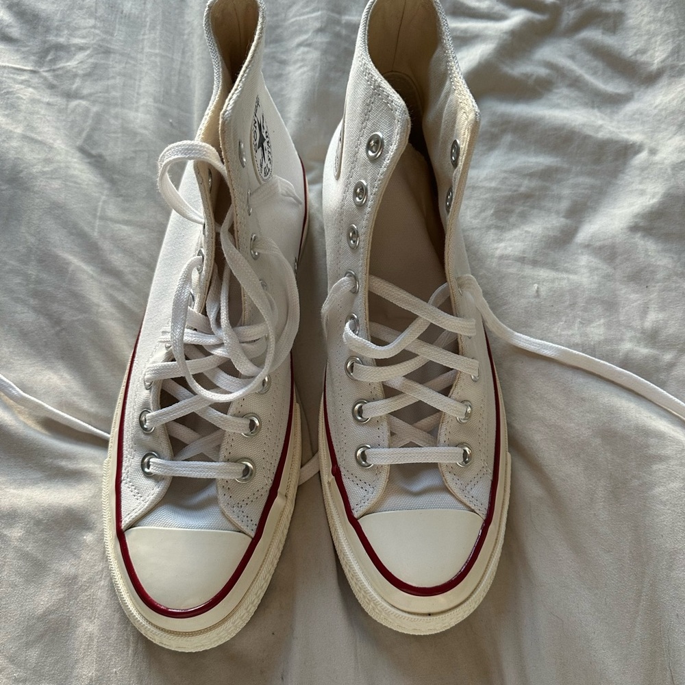 Converse White and Red High-Top Sneakers Unisex Size 9.5 Women/ 7.5 Men